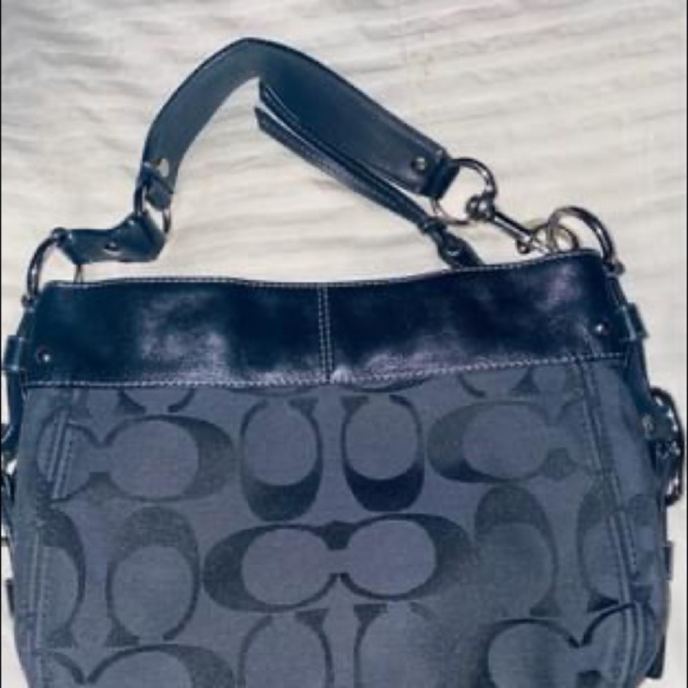 black zoe COACH bag with baby blue interior - Picture 2 of 4